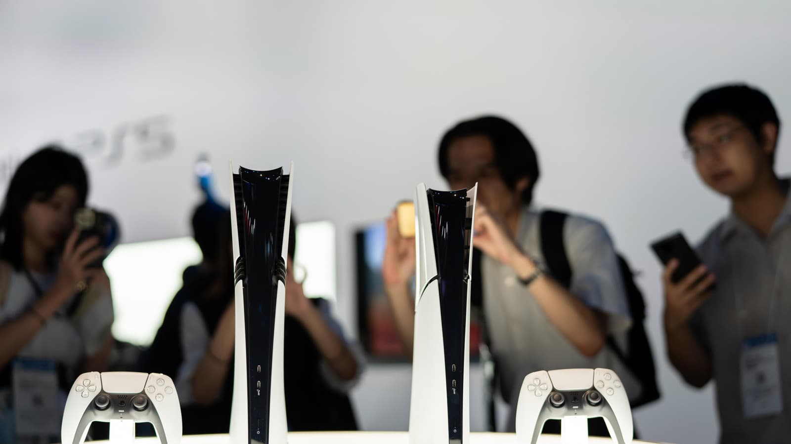 Sony enfrenta ação coletiva por lucrar com aumento de preços do PS5 após tarifas